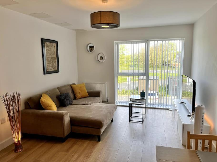 Modern 1 Bedroom Serviced Apartment - Near City Centre Doncaster Exterior photo