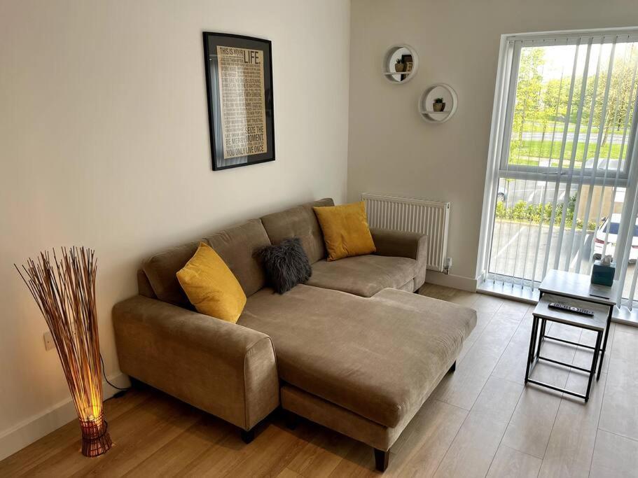 Modern 1 Bedroom Serviced Apartment - Near City Centre Doncaster Exterior photo